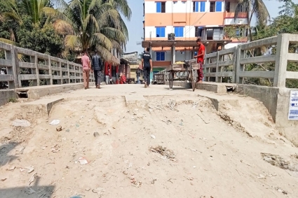 কোনো কাজেই আসছে না দেড় কোটি টাকা ব্যয়ে নির্মিত সেতুটি