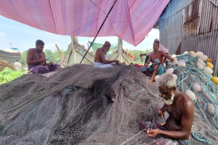 নিষেধাজ্ঞায় খাদ্য সহায়তা নিয়ে শঙ্কায় জেলেরা